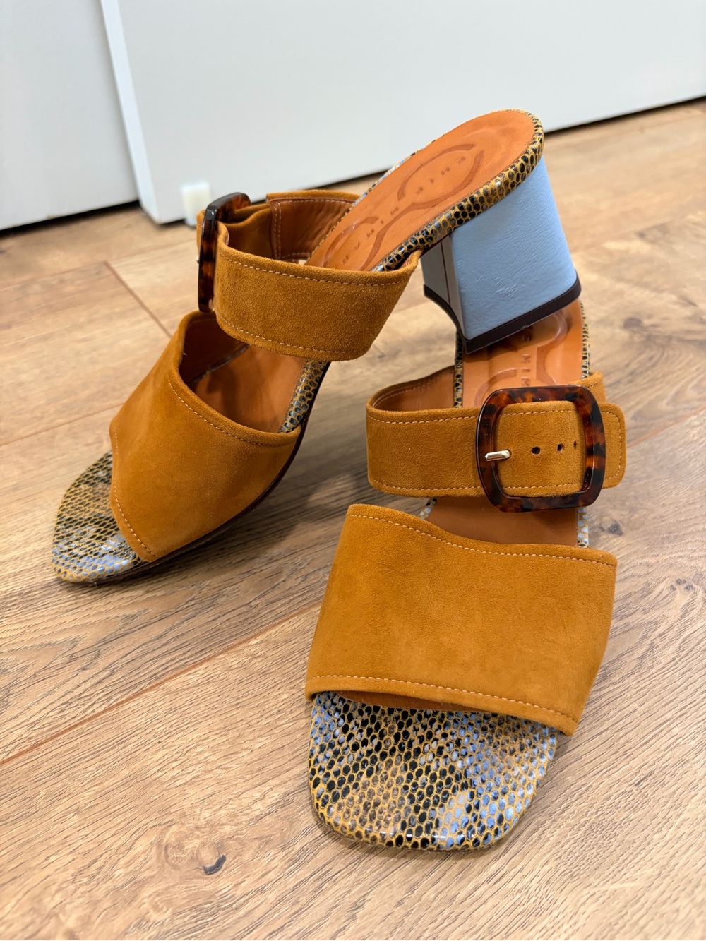 CHIE MIHARA Linka sandal in snake, suede with blue heel - Picture 10 of 13
